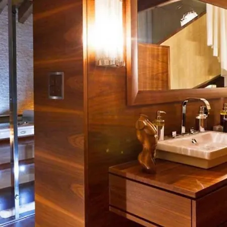 5br Stunning Chalet With Breathtaking Views